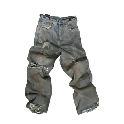 THRASHED JEANS